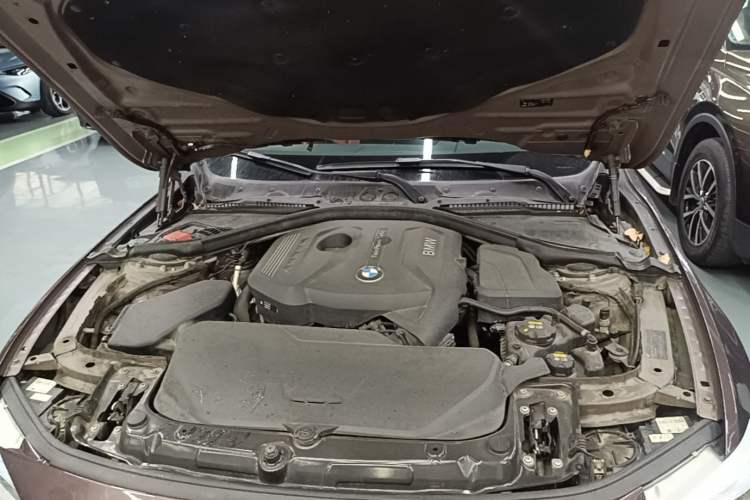 Used BMW 4 Series 2016 420i Design Package Model Engine Bay