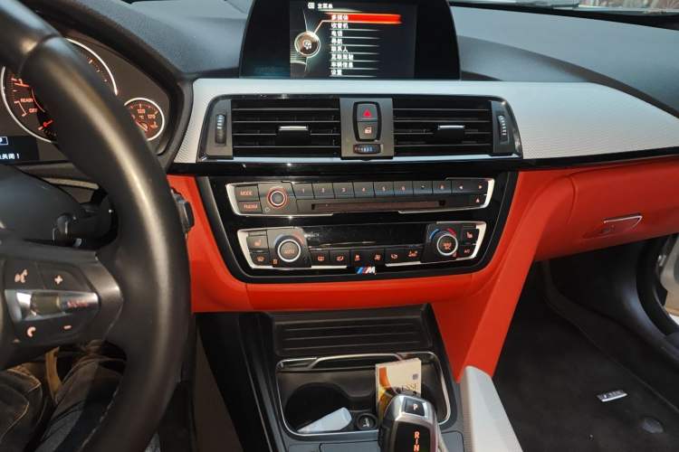 Used BMW 4 Series 2016 420i Convertible Design Package Edition Audio And AC Panel