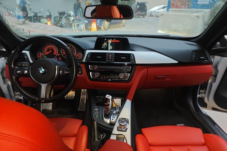 Used BMW 4 Series 2016 420i Convertible Design Package Edition Center Console