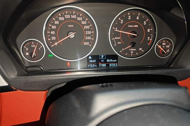 Used BMW 4 Series 2016 420i Convertible Design Package Edition Odometer Close Up