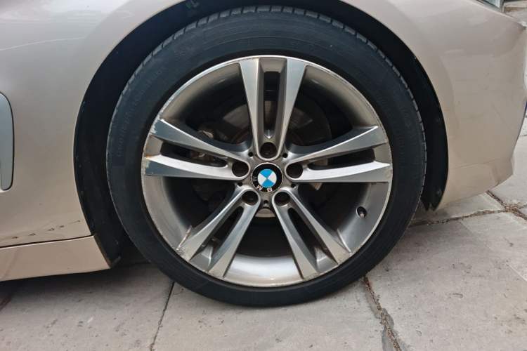 Used BMW 4 Series 2016 420i Convertible Design Package Edition Right Front Wheel Hub