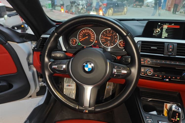 Used BMW 4 Series 2016 420i Convertible Design Package Edition Steering Wheel