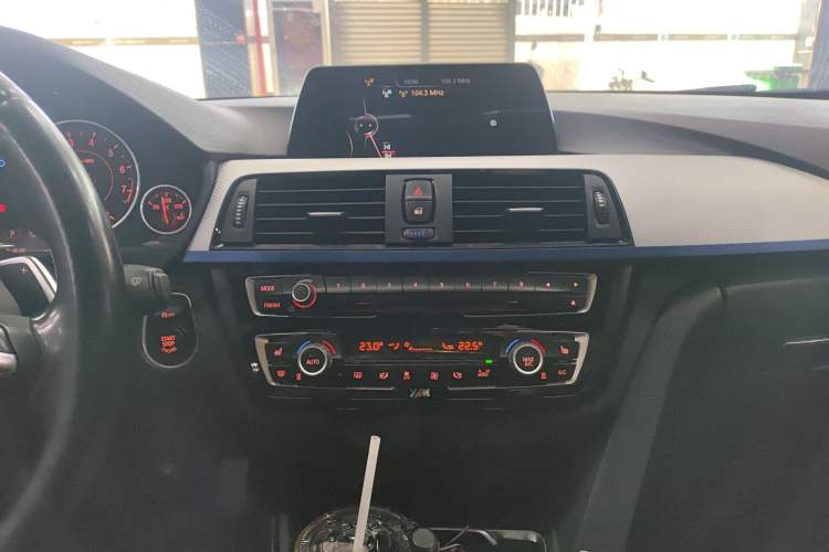 Used BMW 4 Series 2016 420i Gran Coupe M Sport Edition Audio And AC Panel