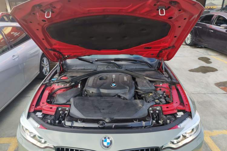 Used BMW 4 Series 2016 420i Fashion Model Engine Bay
