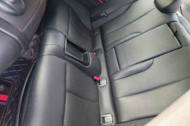 Used BMW 4 Series 2016 420i Fashion Model Interior 4