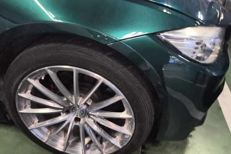 Used BMW 4 Series 2016 430i xDrive Design Package Edition Right Front Wheel Hub