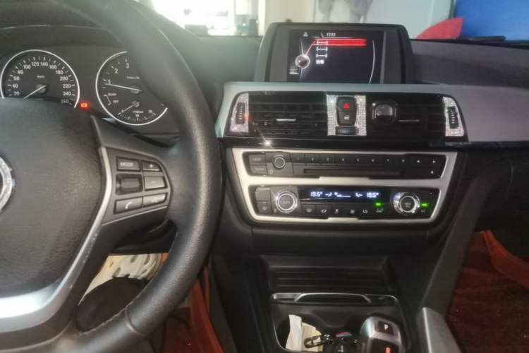 Used BMW 4 Series 2016 420i Convertible Fashion Model Audio And AC Panel