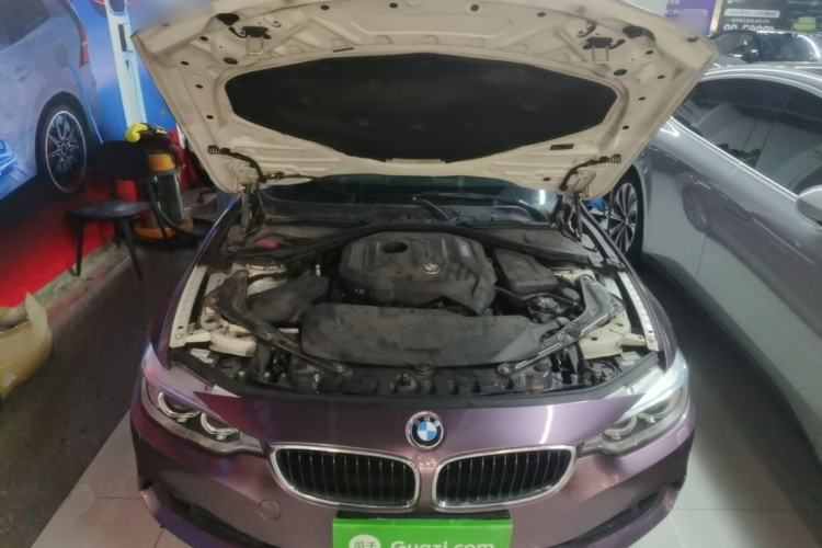 Used BMW 4 Series 2016 420i Convertible Fashion Model Engine Bay