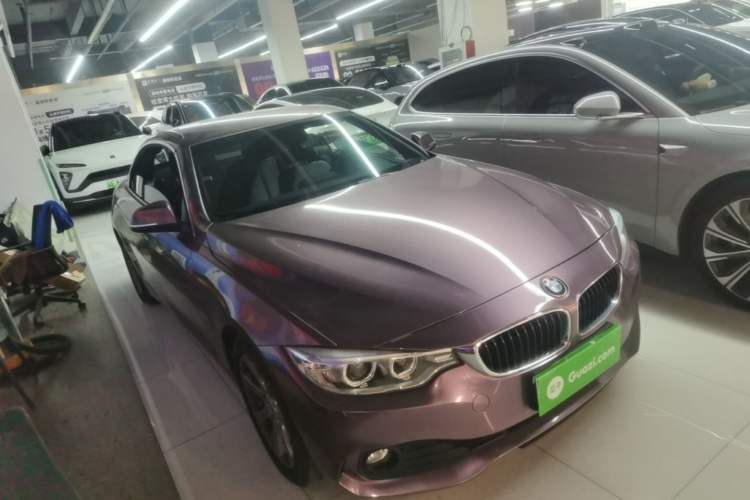 Used BMW 4 Series 2016 420i Convertible Fashion Model Front Right 45 Deg