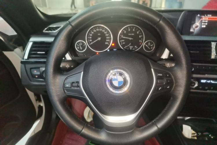 Used BMW 4 Series 2016 420i Convertible Fashion Model Steering Wheel