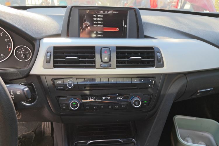 Used BMW 4 Series 2016 420i Gran Coupe Active Edition Audio And AC Panel