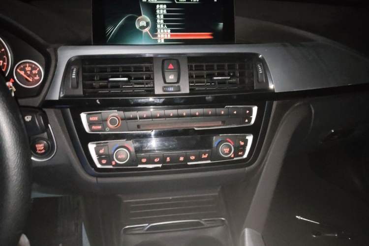 Used BMW 4 Series 2016 430i Convertible Design Package Audio And AC Panel