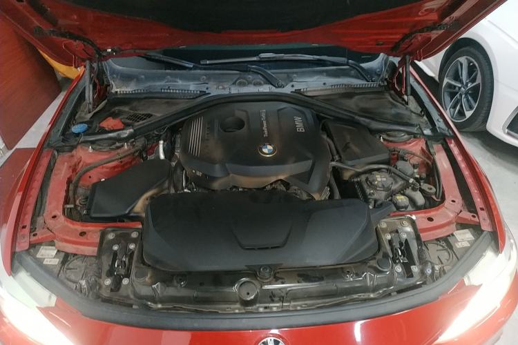 Used BMW 4 Series 2016 420i Fashion Model Engine Bay