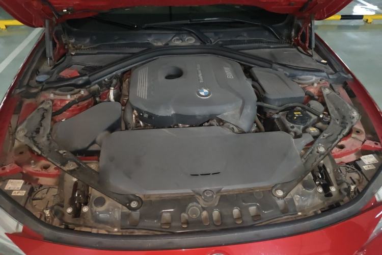 Used BMW 4 Series 2016 420i Convertible Fashion Model Engine Bay