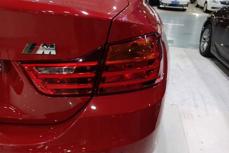 Used BMW 4 Series 2016 420i Fashion Model Exterior 3