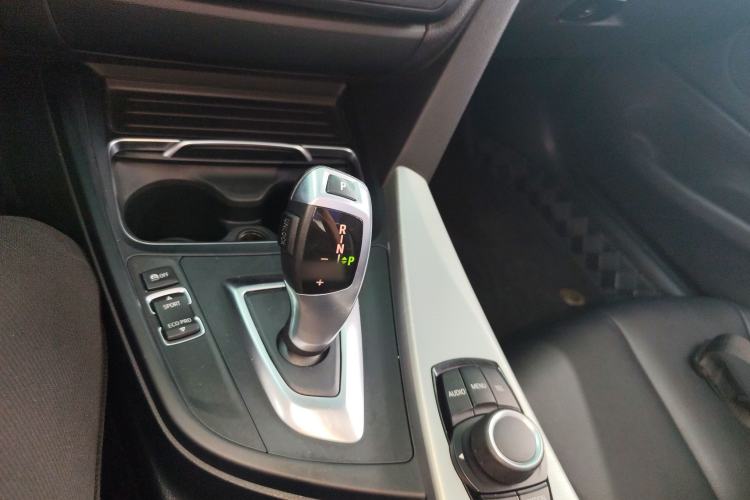 Used BMW 4 Series 2016 420i Convertible Fashion Model Gear Lever