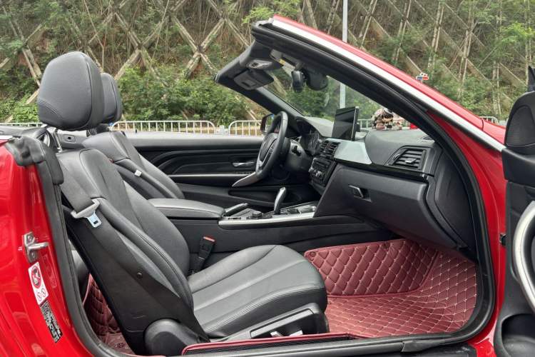 Used BMW 4 Series 2016 420i Convertible Fashion Model Interior 1