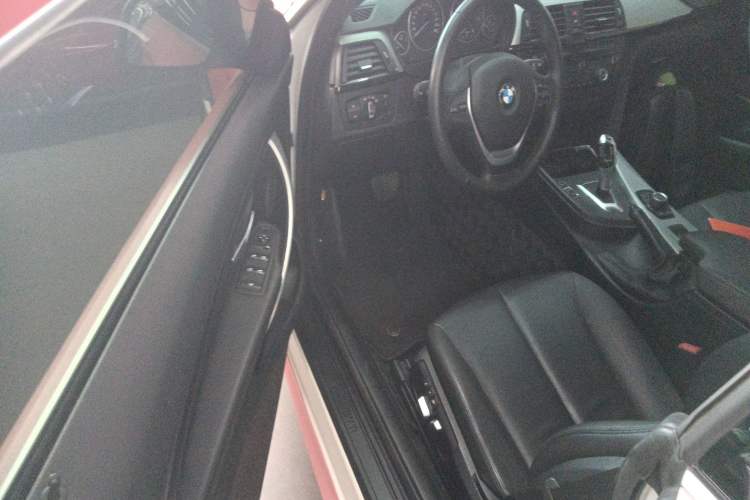 Used BMW 4 Series 2016 420i Convertible Fashion Model Left Front Seat