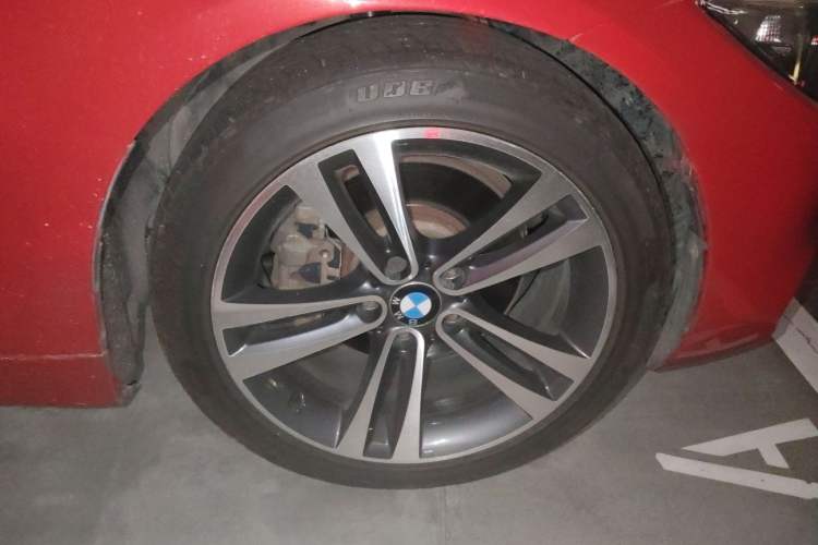 Used BMW 4 Series 2016 430i Convertible Design Package Right Front Wheel Hub