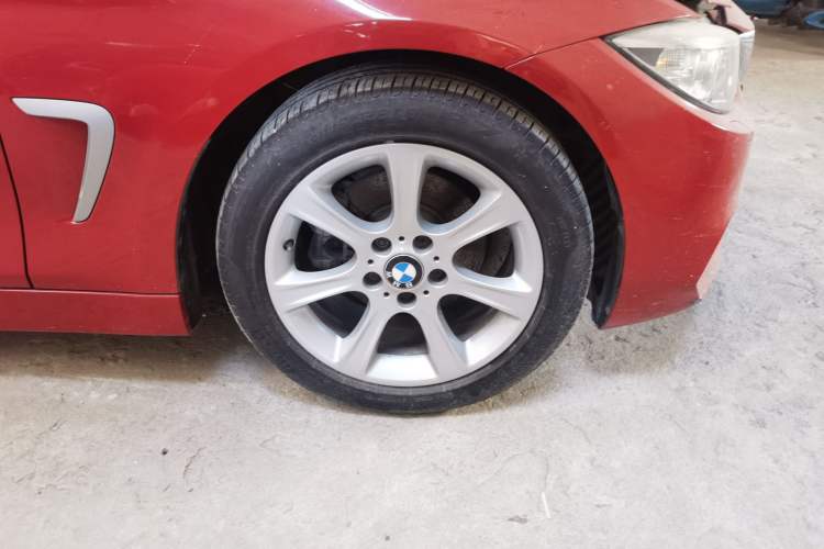 Used BMW 4 Series 2016 420i Convertible Fashion Model Right Front Wheel Hub