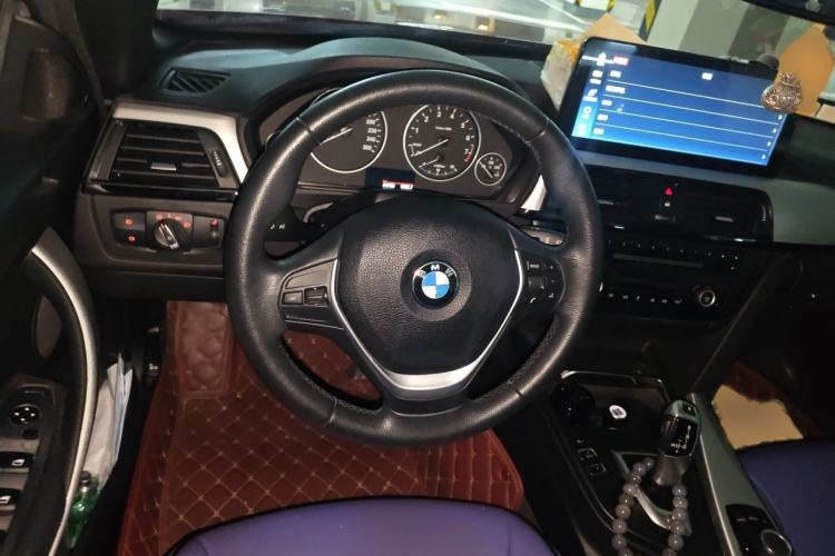 Used BMW 4 Series 2016 420i Convertible Fashion Model Steering Wheel
