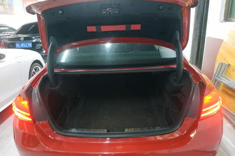 Used BMW 4 Series 2016 420i Fashion Model Trunk