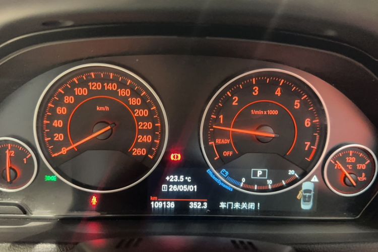 Used BMW 4 Series 2016 430i Convertible Design Package Odometer Close Up