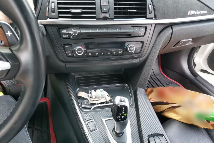Used BMW 4 Series 2016 420i Convertible Fashion Model Audio And AC Panel