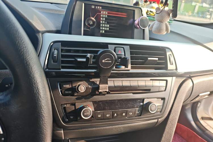 Used BMW 4 Series 2016 420i Convertible Fashion Model Audio And AC Panel