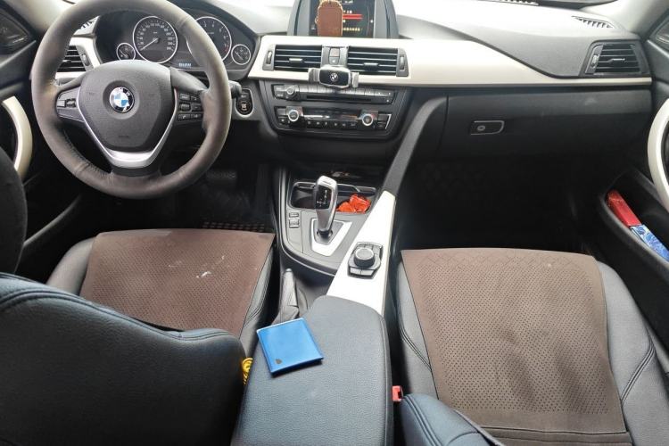 Used BMW 4 Series 2016 420i Gran Coupe Active Edition Center Console