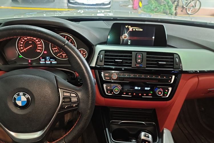 Used BMW 4 Series 2016 420i Design Package Model Center Console