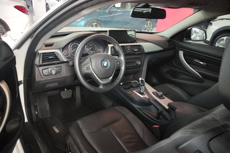 Used BMW 4 Series 2016 420i Fashion Model Center Console
