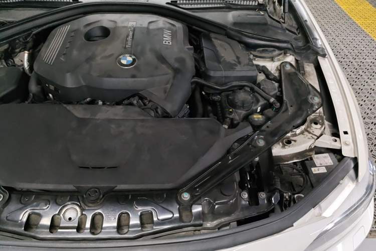 Used BMW 4 Series 2016 430i Convertible Design Package Engine Bay Left