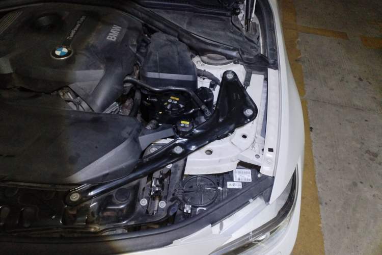 Used BMW 4 Series 2016 420i Convertible Design Package Edition Engine Bay Left