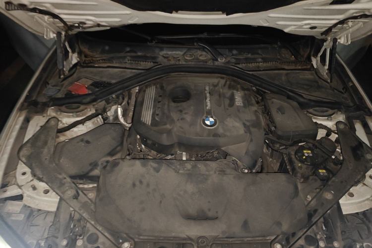 Used BMW 4 Series 2016 420i Convertible Fashion Model Engine Bay