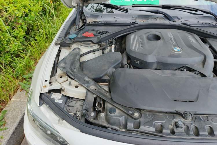 Used BMW 4 Series 2016 420i Convertible Fashion Model Engine Bay Right