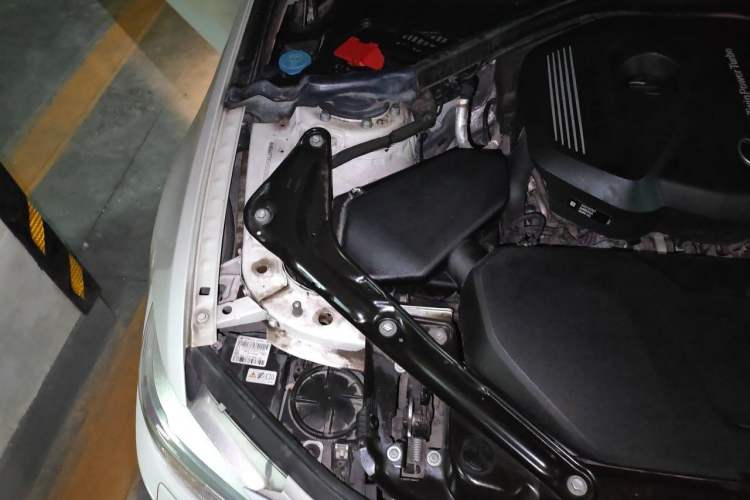 Used BMW 4 Series 2016 420i Convertible Design Package Edition Engine Bay Right