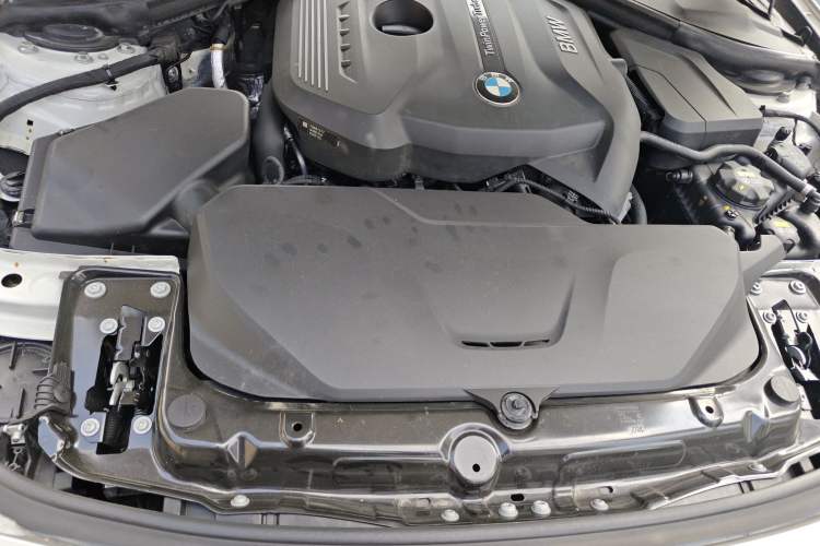 Used BMW 4 Series 2016 420i Design Package Model Engine Bay
