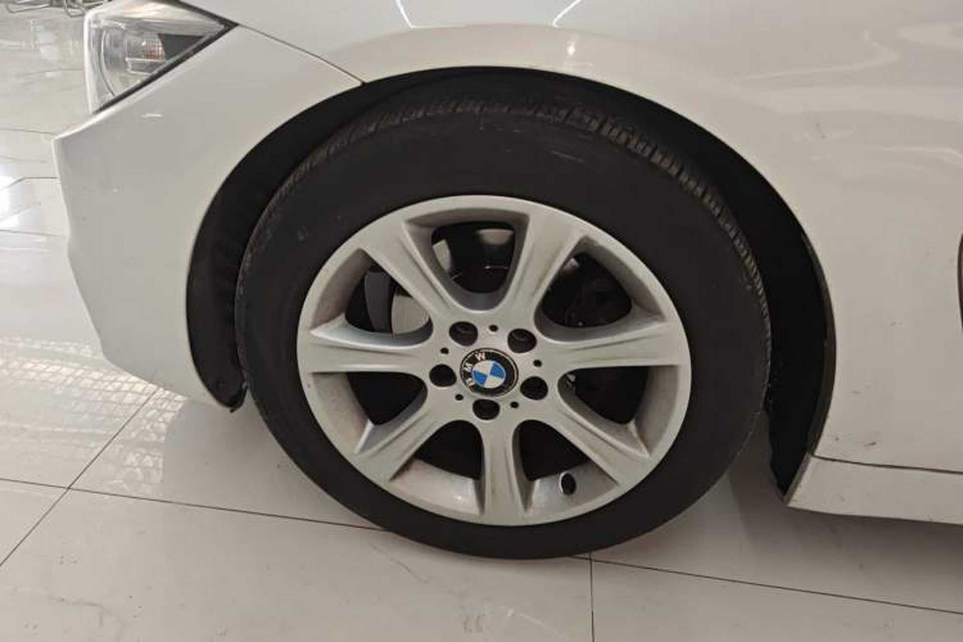 Used BMW 4 Series 2016 420i Convertible Fashion Model Exterior 4