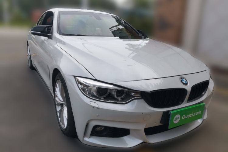 Used BMW 4 Series 2016 420i Convertible Fashion Model Front Right 45 Deg