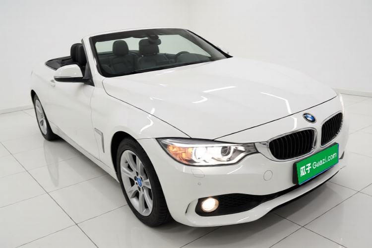 Used BMW 4 Series 2016 420i Convertible Fashion Model Front Right 45 Deg