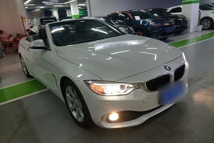 Used BMW 4 Series 2016 420i Convertible Fashion Model Front Right 45 Deg