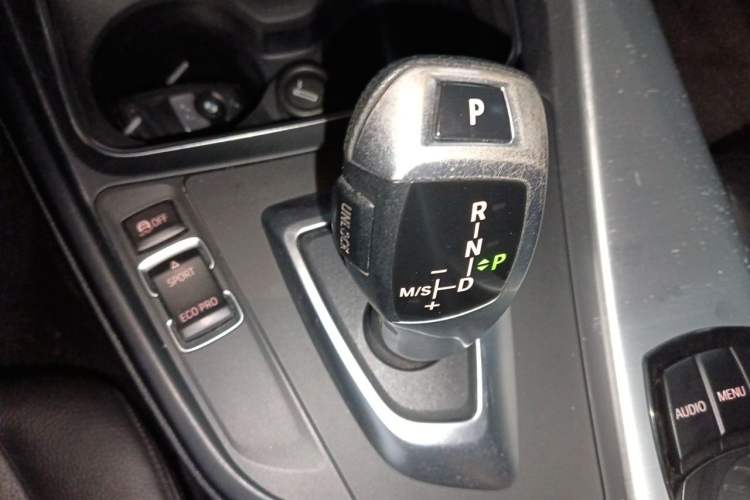 Used BMW 4 Series 2016 420i Fashion Model Gear Lever