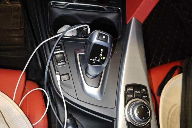 Used BMW 4 Series 2016 420i Convertible Design Package Edition Gear Lever