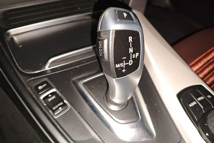 Used BMW 4 Series 2016 420i Gran Coupe Active Edition Gear Lever