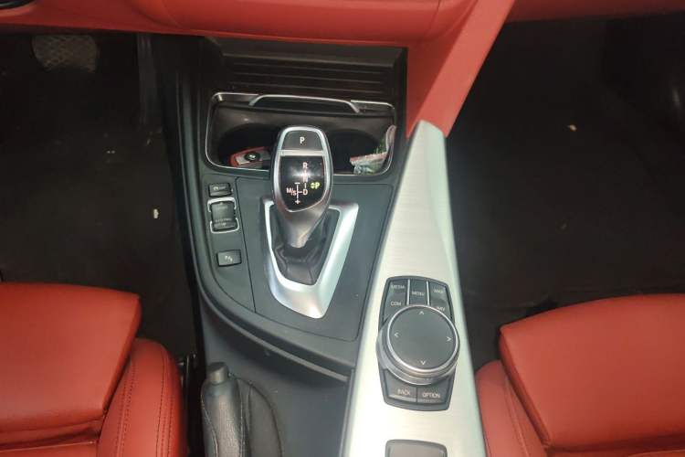 Used BMW 4 Series 2016 430i Convertible Design Package Gear Lever
