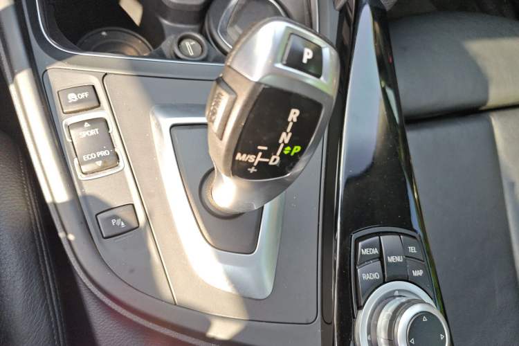 Used BMW 4 Series 2016 420i Design Package Model Gear Lever