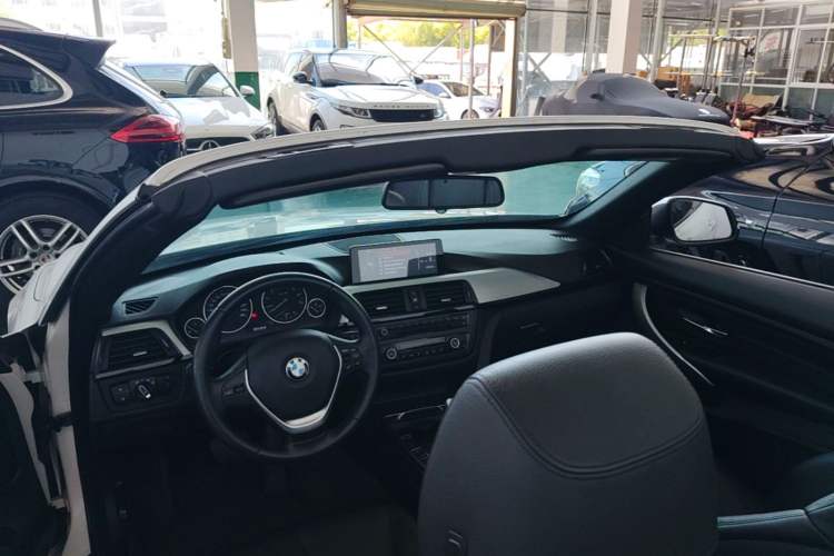 Used BMW 4 Series 2016 420i Convertible Fashion Model Headliner