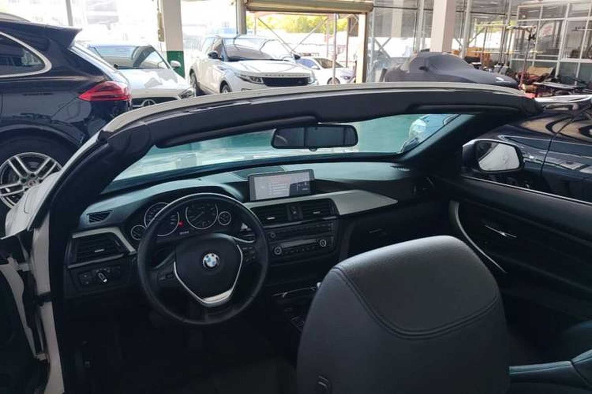 Used BMW 4 Series 2016 420i Convertible Fashion Model Headliner