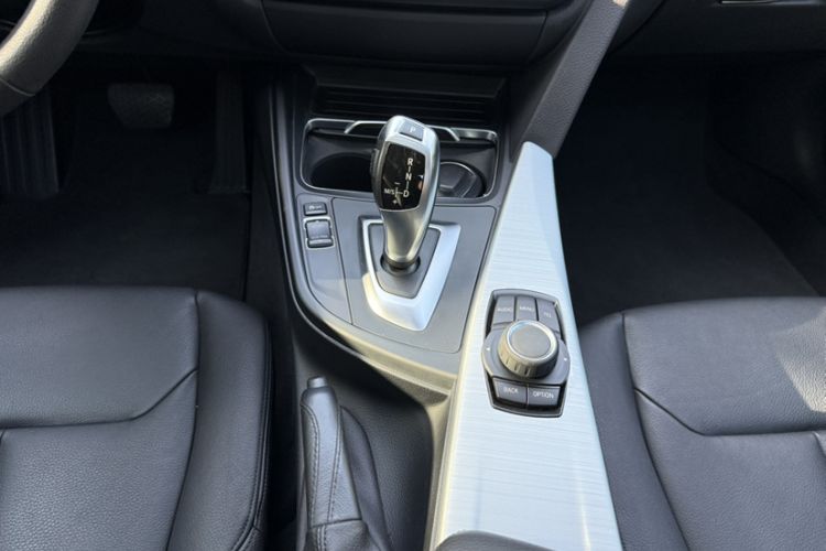 Used BMW 4 Series 2016 420i Fashion Model Interior 1